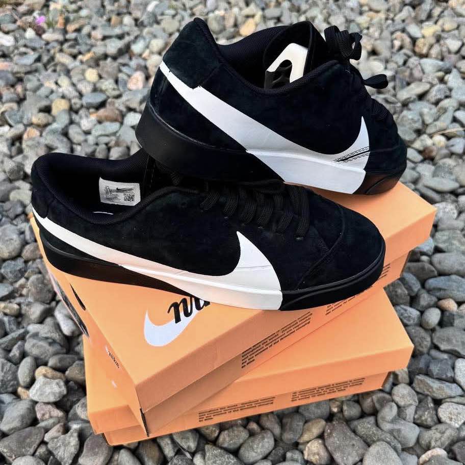 Blazer Jumbo 77 Low Suede (BLACK)