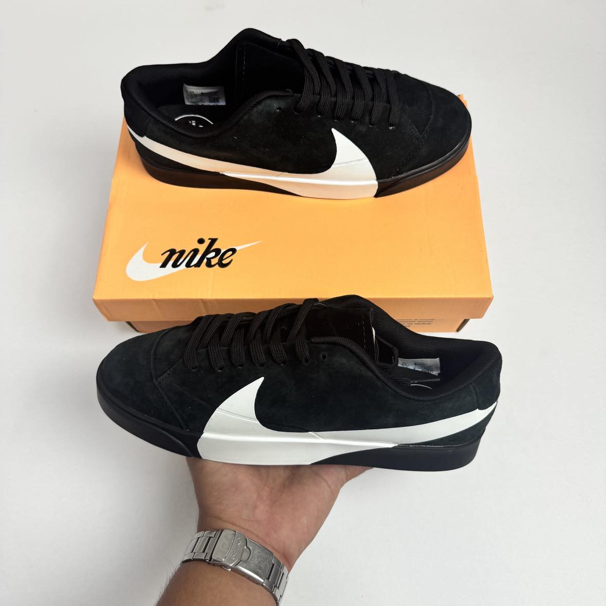 Blazer Jumbo 77 Low Suede (BLACK)