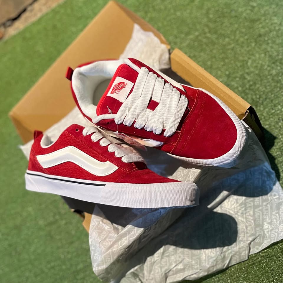 VANS KNU (BIG RED)
