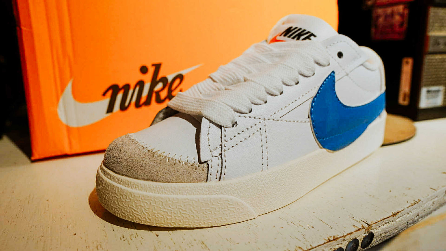 Blazer Jumbo 77 Low (WHITE BLUE)