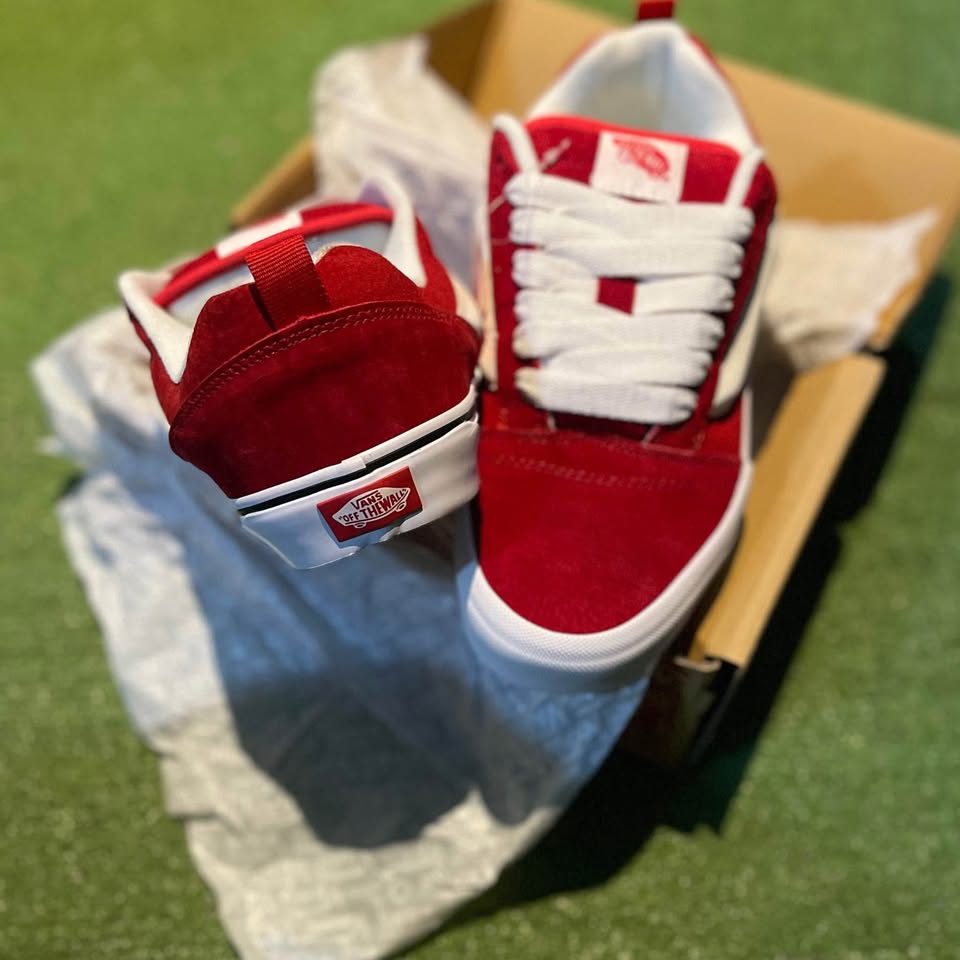 VANS KNU (BIG RED)